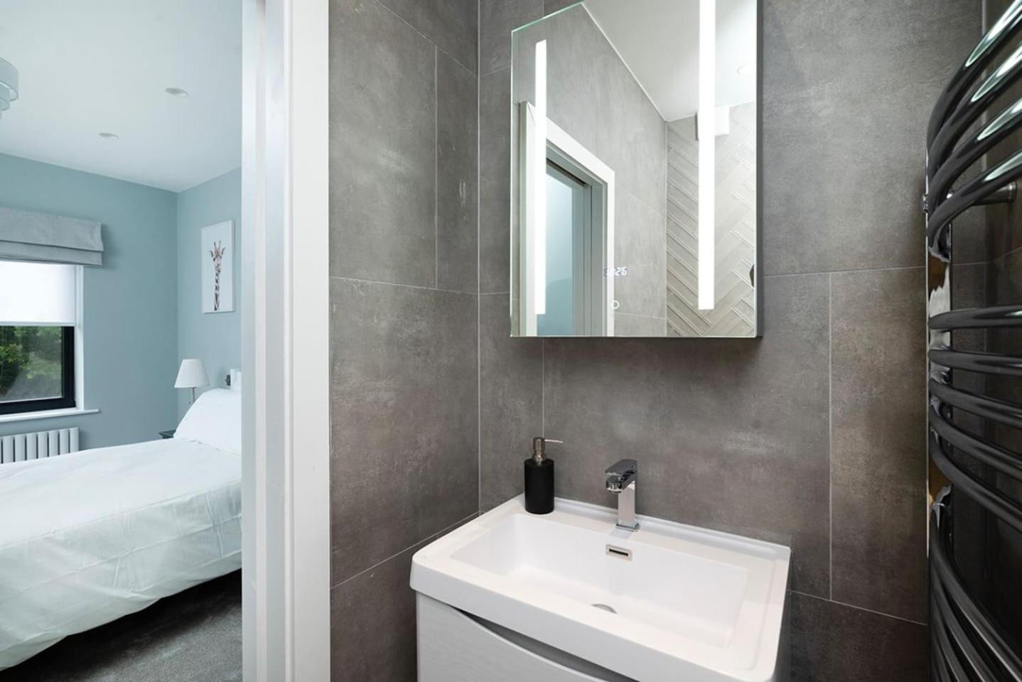 Oak Tree Lodge Лондон Екстер'єр фото